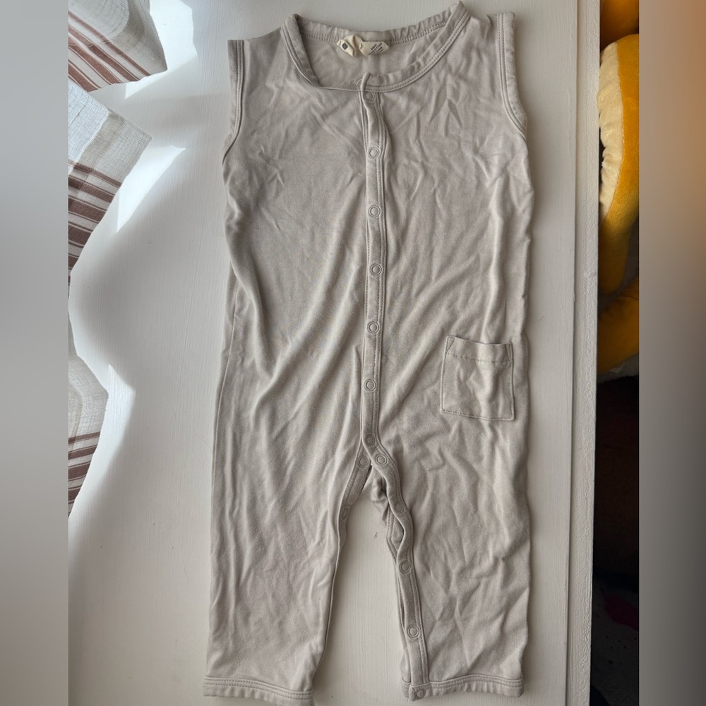 Kyte BABY Light Gray Baby Romper